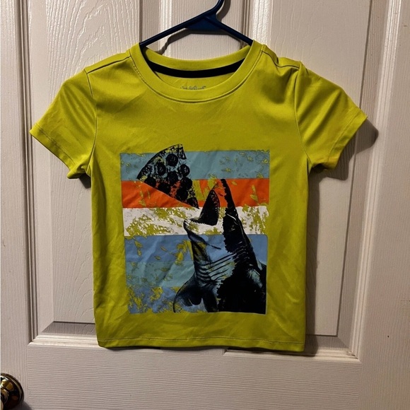 Boy's Shark Short Sleeve Rash Guard Swim Shirt Size ZS 4-5 Cat and Jack - Picture 1 of 4